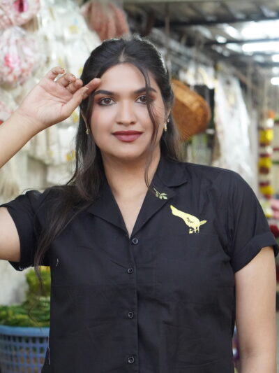 Meera ( Giraffe shirt crop)