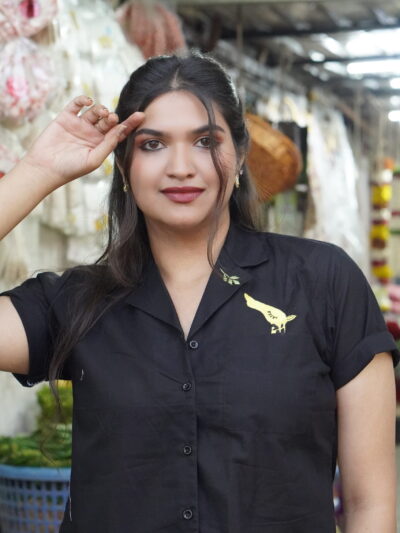 Meera ( Giraffe shirt crop)